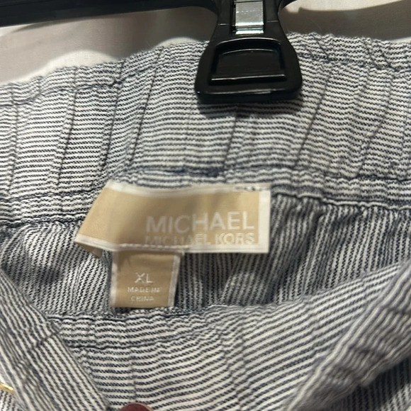 women's Michael Michael Kors linen blend belted pinstripe shorts size xl - Picture 4 of 4